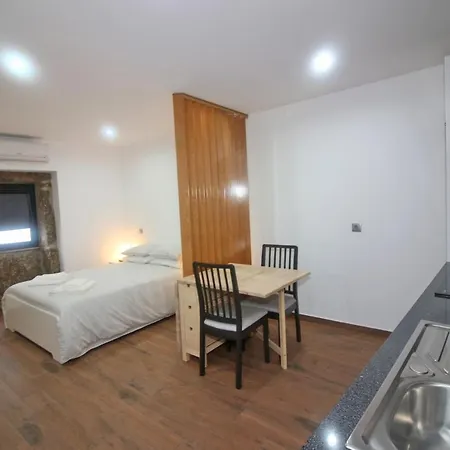 Casa Do Mestre By Casas * Герес